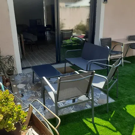 Loft Avec Clim, Parking Et Jardin Proche De La Mer Holiday home