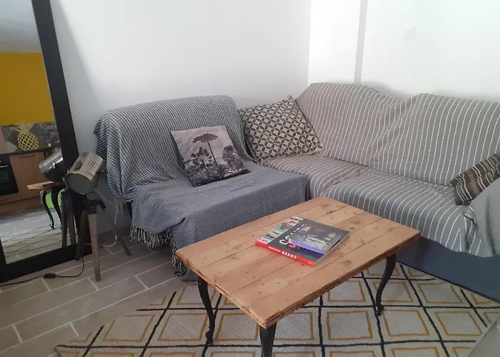 Prázdninový dům Loft Avec Clim, Parking Et Jardin Proche De La Sauvian