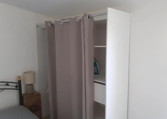 Prázdninový dům Loft Avec Clim, Parking Et Jardin Proche De La *
